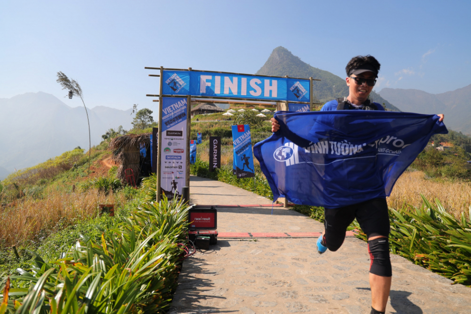 SAINT-GOBAIN VIETNAM CHINH PHỤC GIẢI VIETNAM MOUNTAIN MARATHON 2020