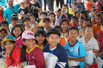 Vietravel trao 450 phần quà Trung thu đến với trẻ em nghèo xã Lộc Thành - Lâm Đồng